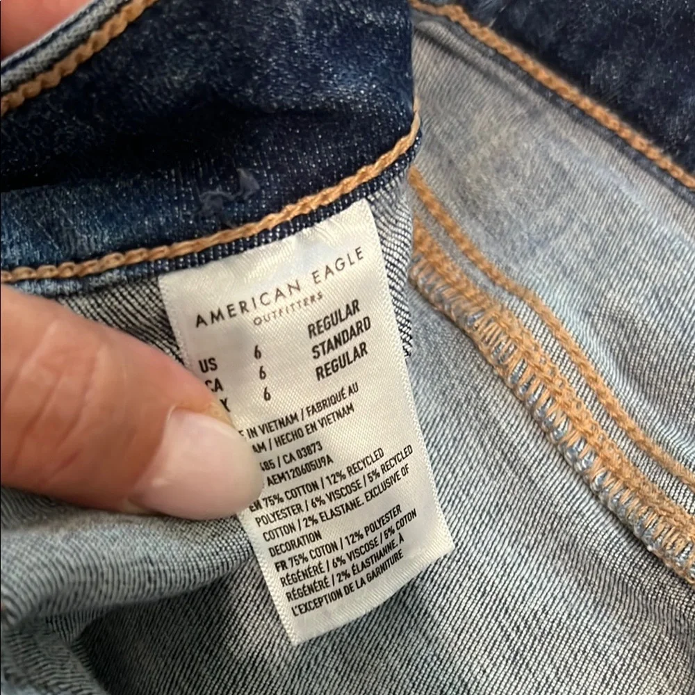 American Eagle Outfitters Dark Blue Flare Jeans - Picture 3 of 9